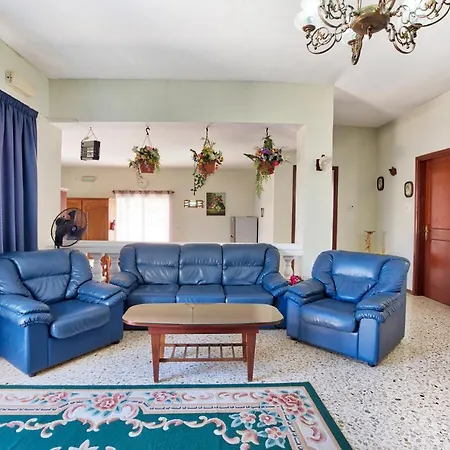Appartement Ocean Vibes - Beachfront With Pool & Bbq By 360 Estates Mellieħa