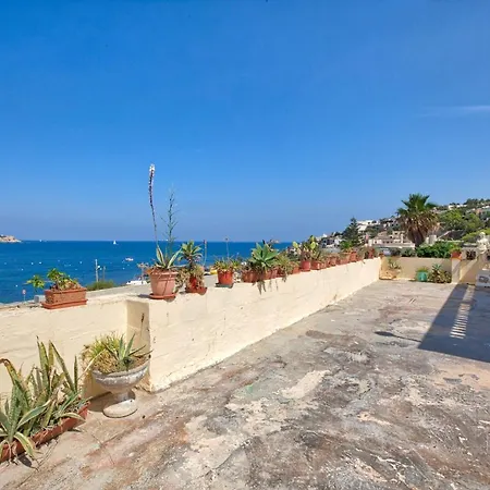 Ocean Vibes - Beachfront With Pool & Bbq By 360 Estates Mellieħa